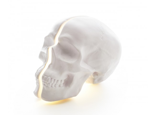 Yorick Skull Lamp
